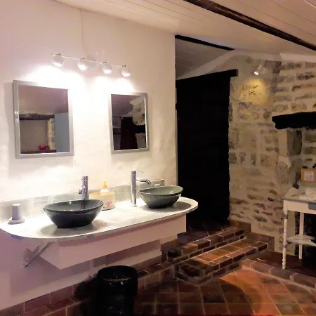 D'hotes La Frise Corpe